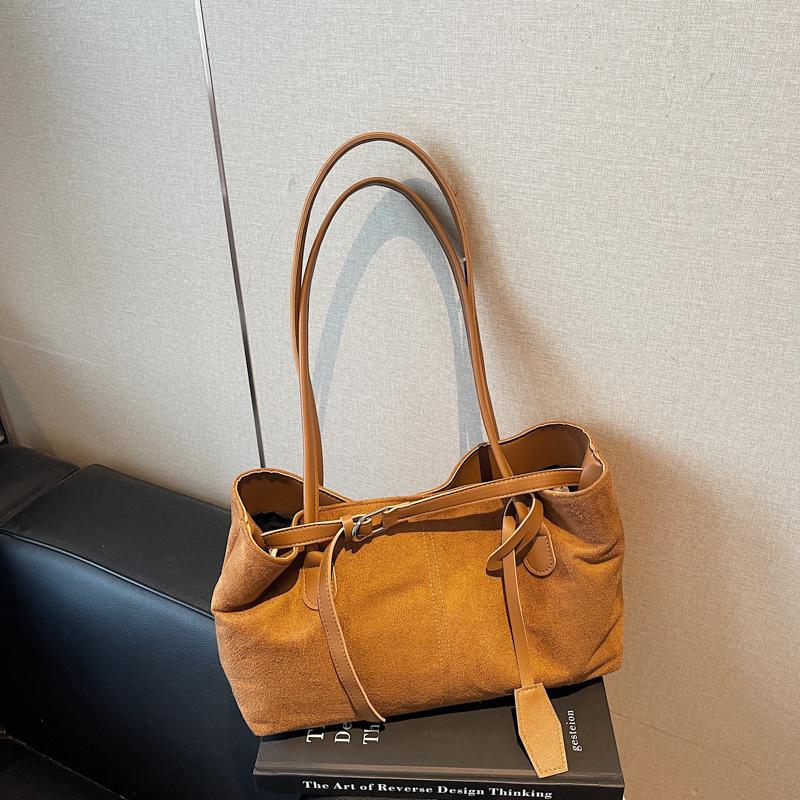 Deerskin fleece bag women's new autumn and winter fashion high-end shoulder messenger bag large-capacity commuter tote bag
