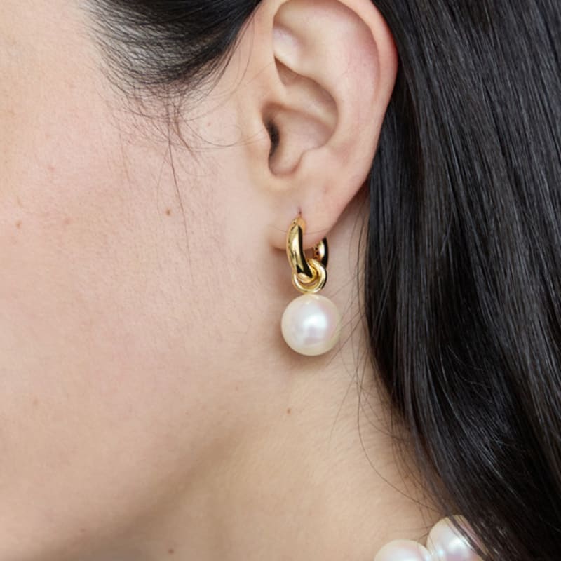 ENOUGHLIP One Touch Big Pearl Earring