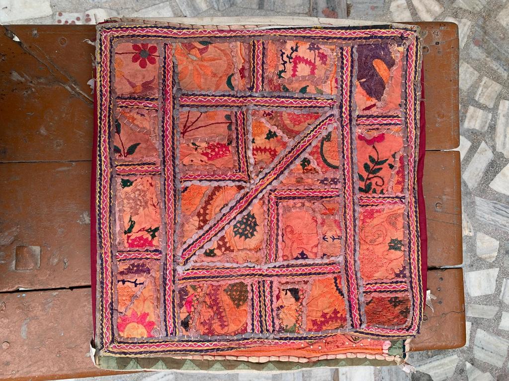 Bawełniana poszewka na poduszkę ręcznie haftowana: Dekoracyjna Poduszka Boho 40