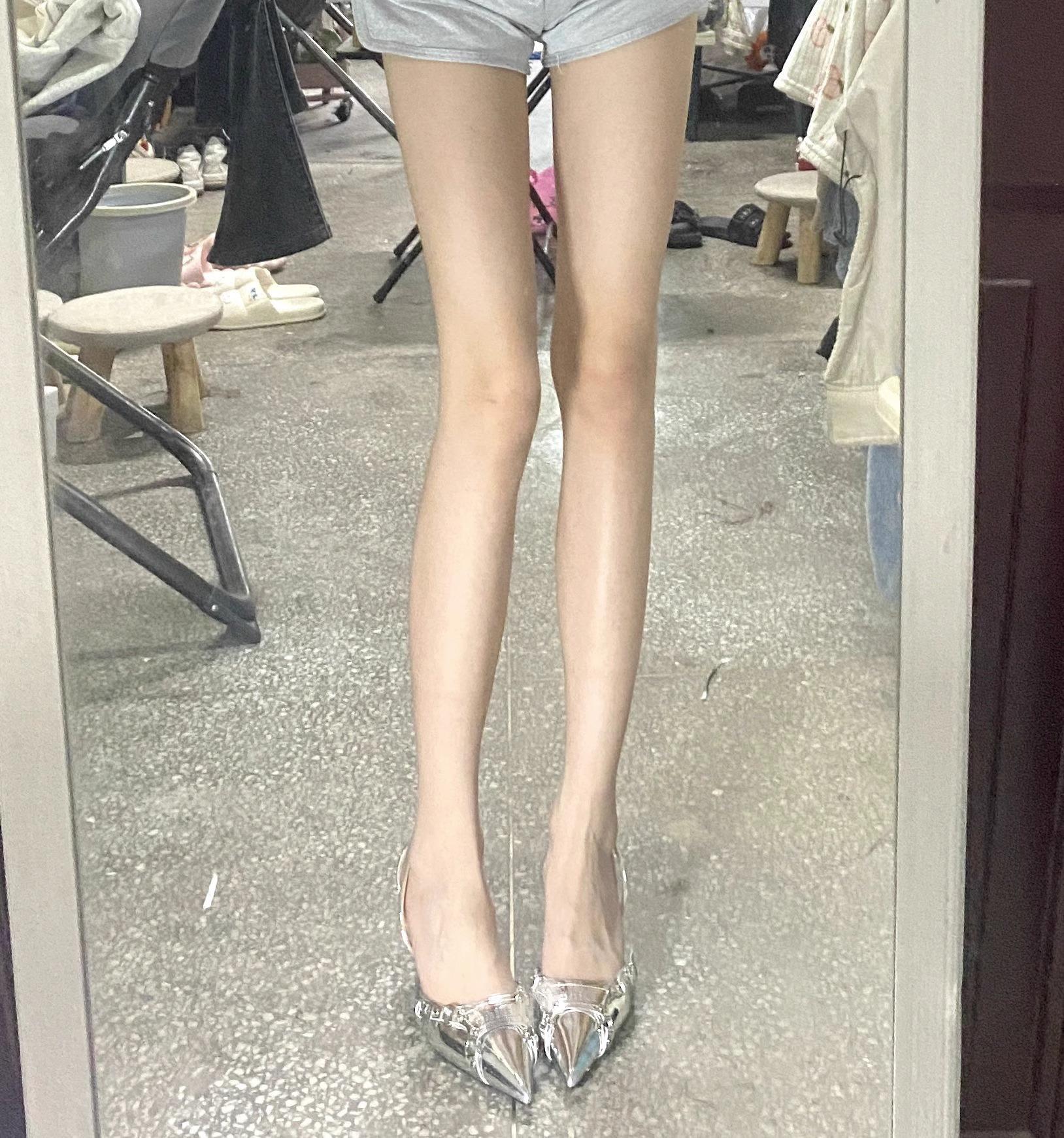 

Beautiful fairy shoes! Super temperament! Summer 2025 new pointed hollow niche design high heels 39 серебряный