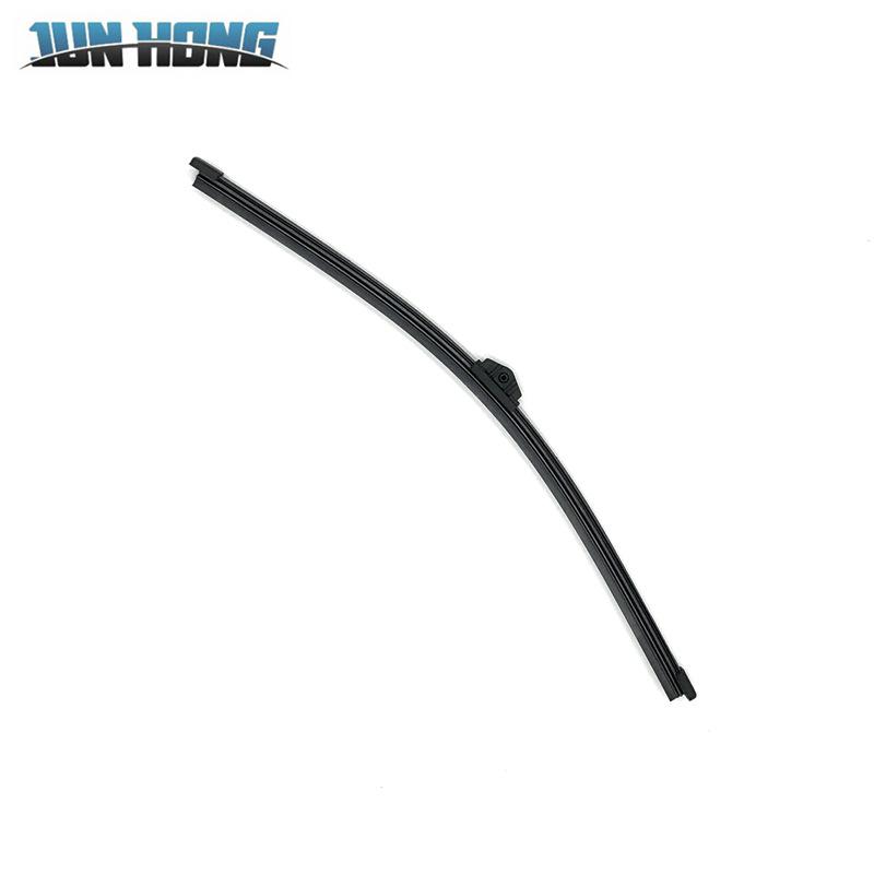 BMW X2 F39 Rear Wiper Blade & Rocker Arm Cover Assembly