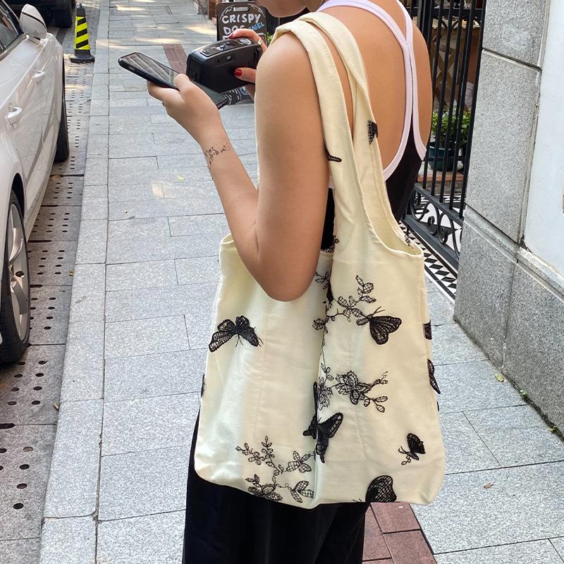Chinese Style Retro Tote Bag for Women New Style Embroidered Butterfly Lace Bag Casual Canvas Bag Literary Student Shoulder Bag