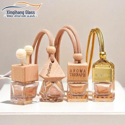 Transparente Mini-Parfümflasche fürs Auto für ätherische Öle und Kölnisch Wasser