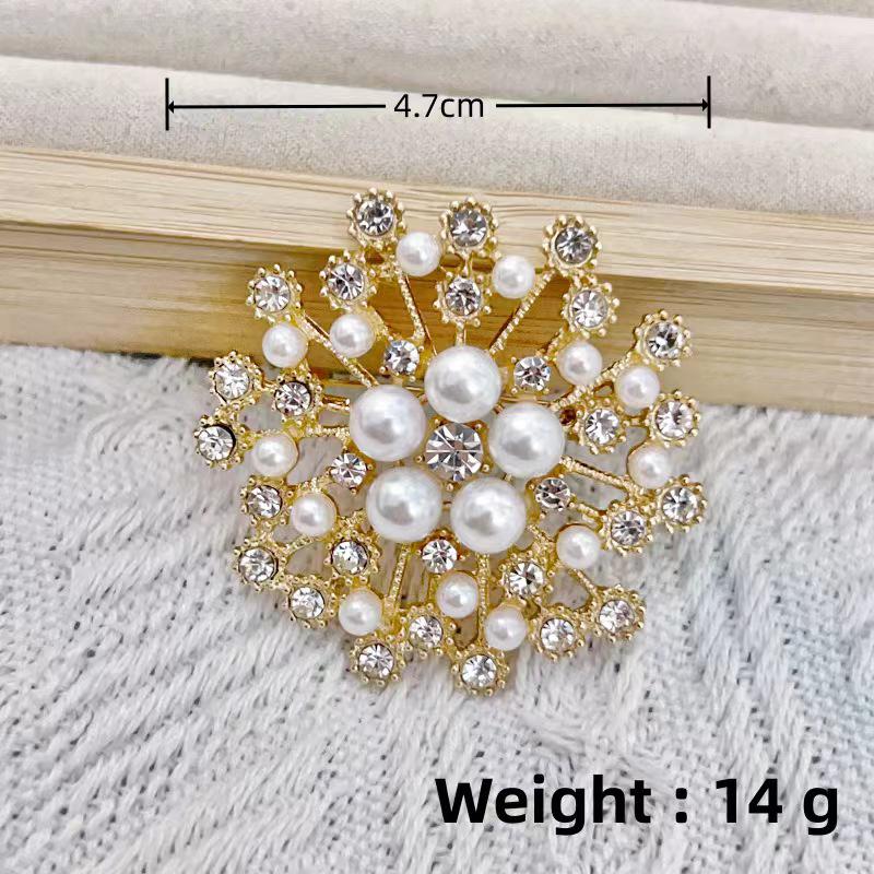 European & American Rhinestone Retro Gypsophila Eight-Pointed Star Brooch for Sweaters & Scarves