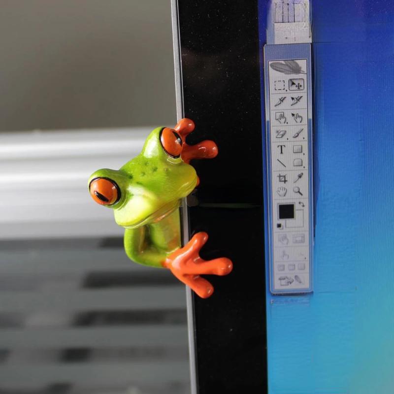 3D Frog Ornaments Funny Car Office Desk Computer Decor  Miniatures Garden Landcrape Decor Xmas Gift