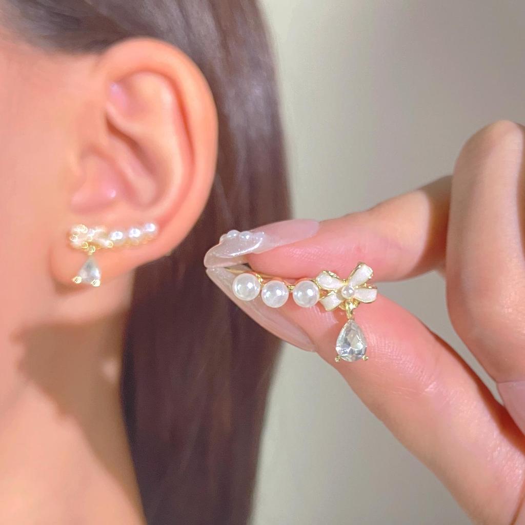 Koreanische Leichte Luxus Herz Perlen Ohrstecker: Vintage Modeschmuckperlen, 2024 Trend