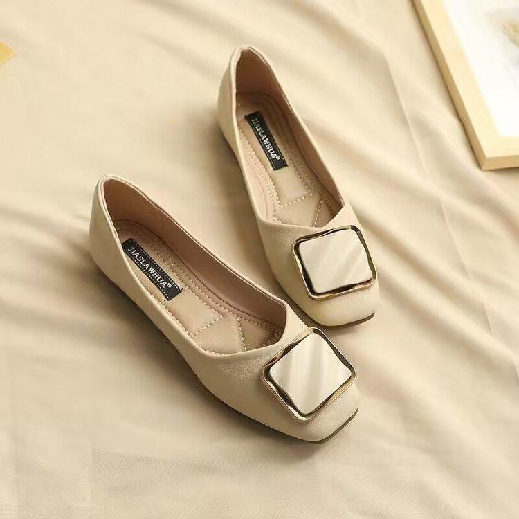 New retro square head soft-soled Doudou shoes spring metal square buckle apricot flat-soled single shoes