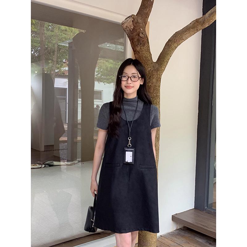 

Ge Ming Women s Korean Style Two-Piece Set: Stand Collar T-shirt & PU Vest Dress for Autumn. One size (90-120)