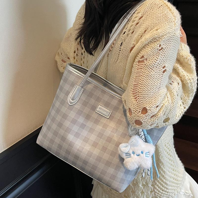 Premium Commuter Bag Women's 2025 Foreign-style Versatile Shoulder Bag Fashionable and Cute Plaid Large-capacity Tote Bag