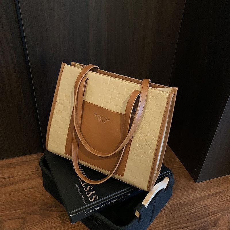 Premium sense large-capacity bag women's new spring and summer shoulder armpit bag casual commuter tote bag
