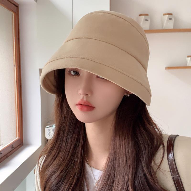 

Корейская версия новой осенне-зимней шляпы для женщин, однотонная, универсальная, высококлассная, с металлической этикеткой, шляпа-рыбак, подчеркивающая лицо, маленькая шляпа-ведро One Size