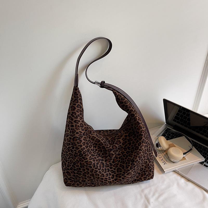 Einschultertasche mit Leopardenmuster Mode, Hohes Aussehen, Nische und Entspannte Tragetasche