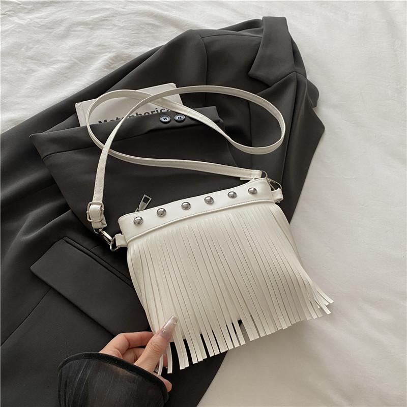 French Retro Fringed Commuter Bucket Bag Women's 2025 Summer New Soft-faced One-shoulder Messenger Fringed Bag