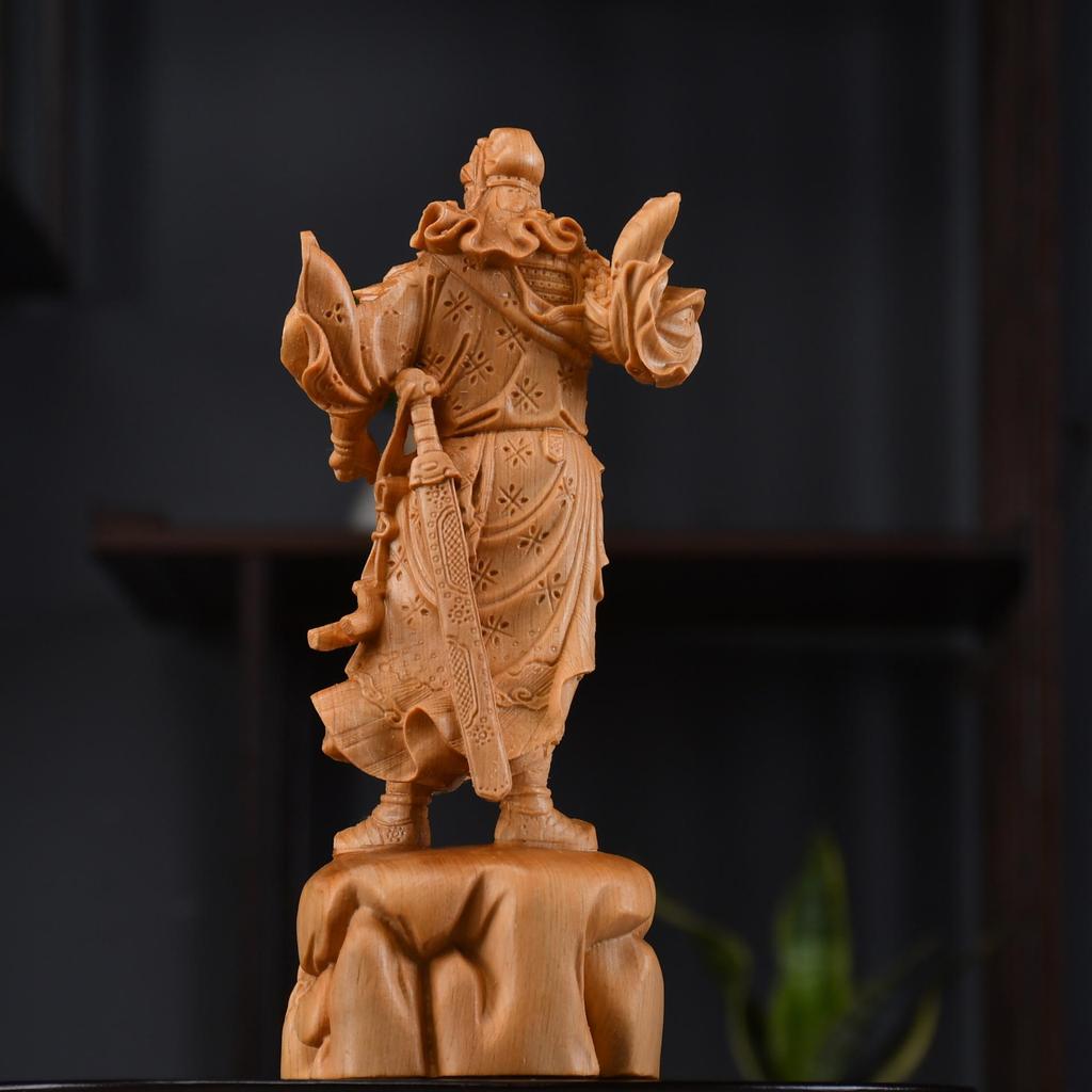 Taihang Cliff Cypress Wood Guan Yu Martial God of Wealth Carving: Solid Wood Desktop Ornament