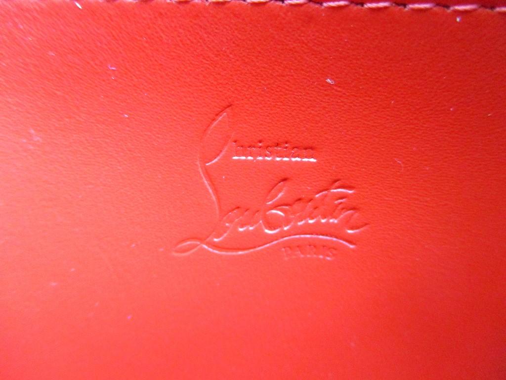 Authentic Christian Louboutin Panettone White Leather Spikes Round Zip Wallet #9934  Open Box