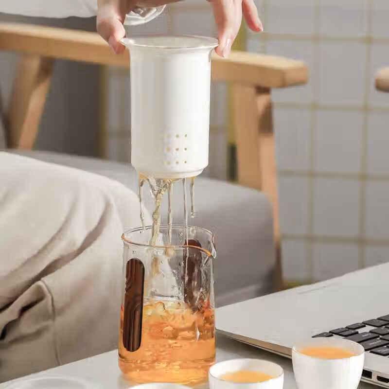 DARUNYAO Chinese White Portable Tea Set