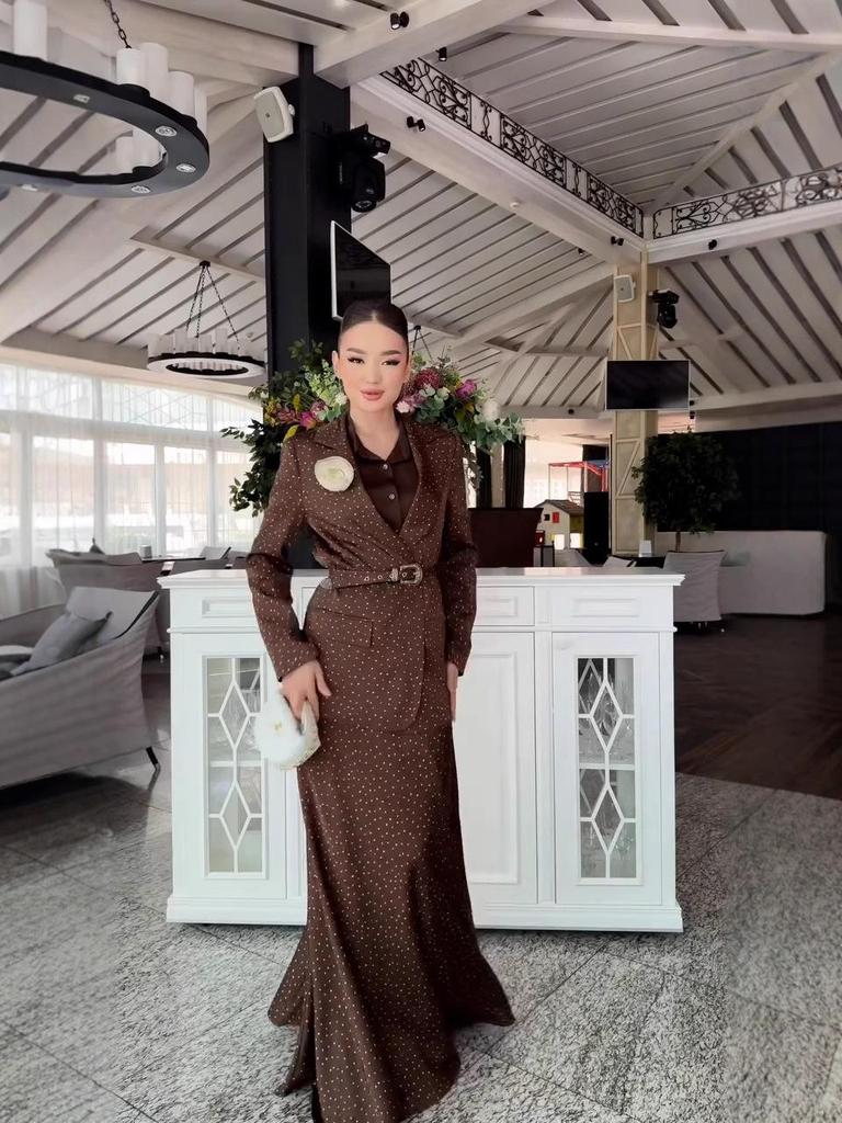 Summer 2025 Elegant Two-Piece Set: Stylish Blazer & High-Waisted Skirt