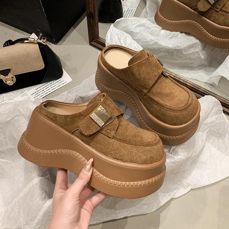 Mode 8CM Höjdökande Damskor Utan Klack Halvtoffla Vår Ny Stil Tjocksulade Högklackar Tåhätta Casual Damtofflor