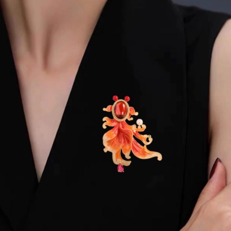 Chinese-style Koi Brooch, High-end Women's Exquisite and Individual Enamel Brooch, Niche Design Sense Brooch