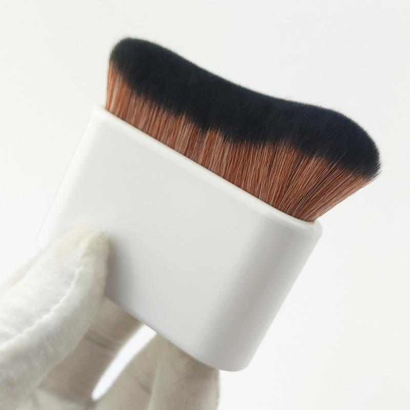 Large Wavy Foundation Brush, Traceless Foundation, Liquid Makeup Brush, Skin Care Body Brush, Moisturizing Cream Application