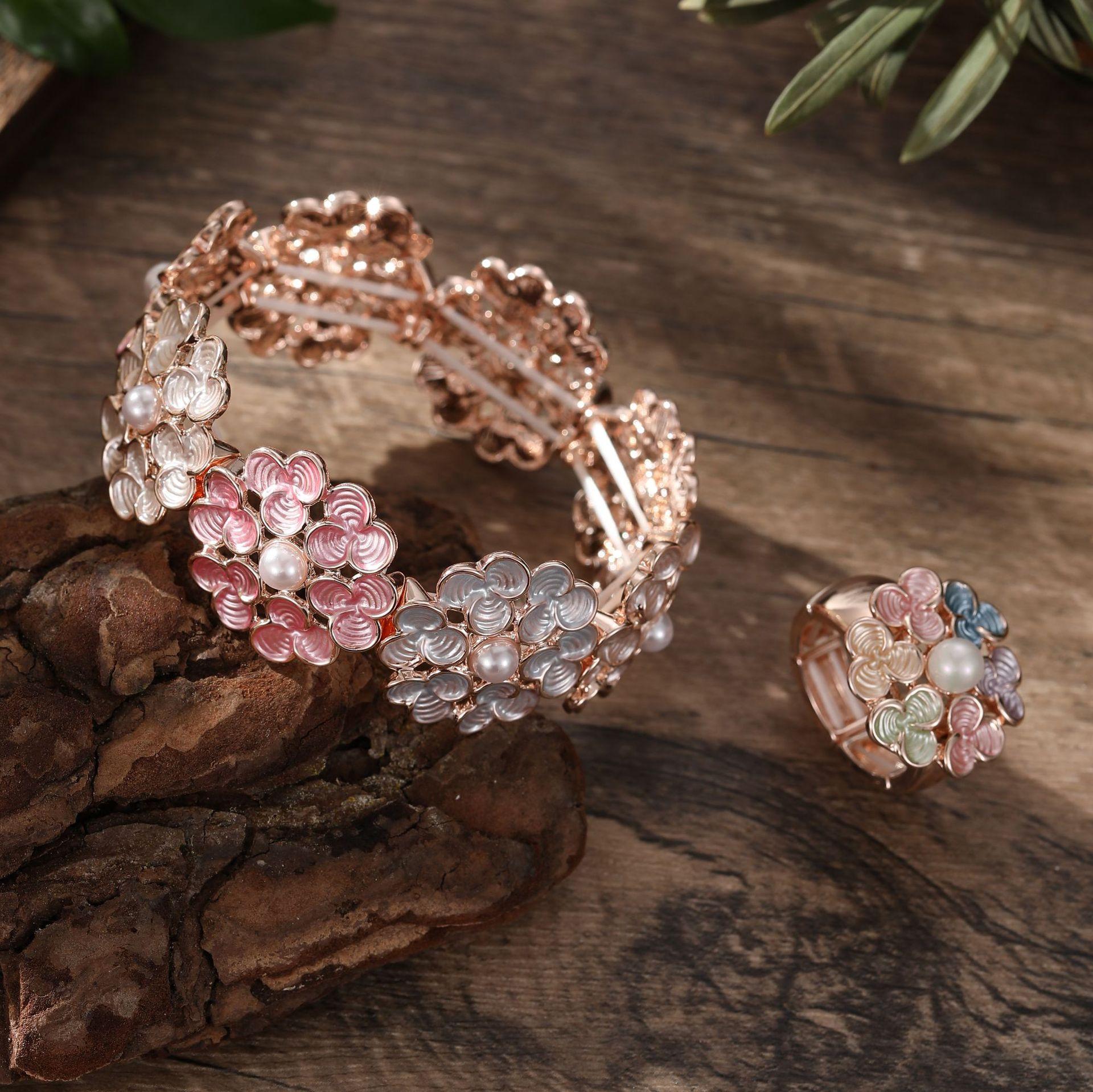 

Цветная роспись Масло Клевер Цветок Кольцо Браслет Набор Маленький Свежий Женский Универсальное Кольцо Браслет