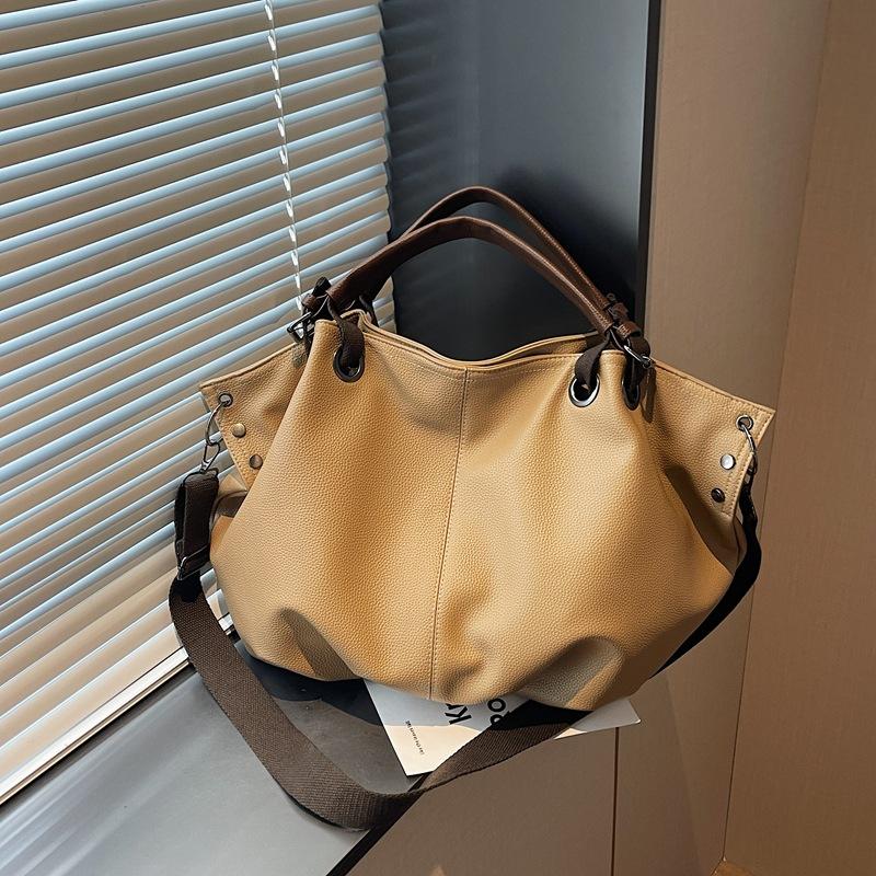 

Сумка премиум-класса большой вместимости женская осенняя новая повседневная универсальная сумка-мессенджер для поездок на работу через плечо хаки