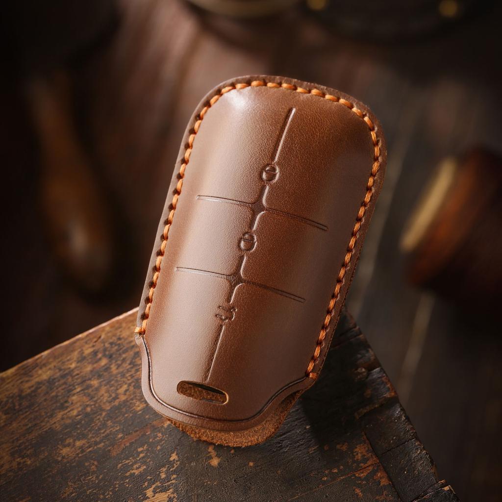 Retro Key Cover Is Suitable for Geely Xingyue Car Boyue Pro Shell Buckle Handmade Leather Key Protection Bag