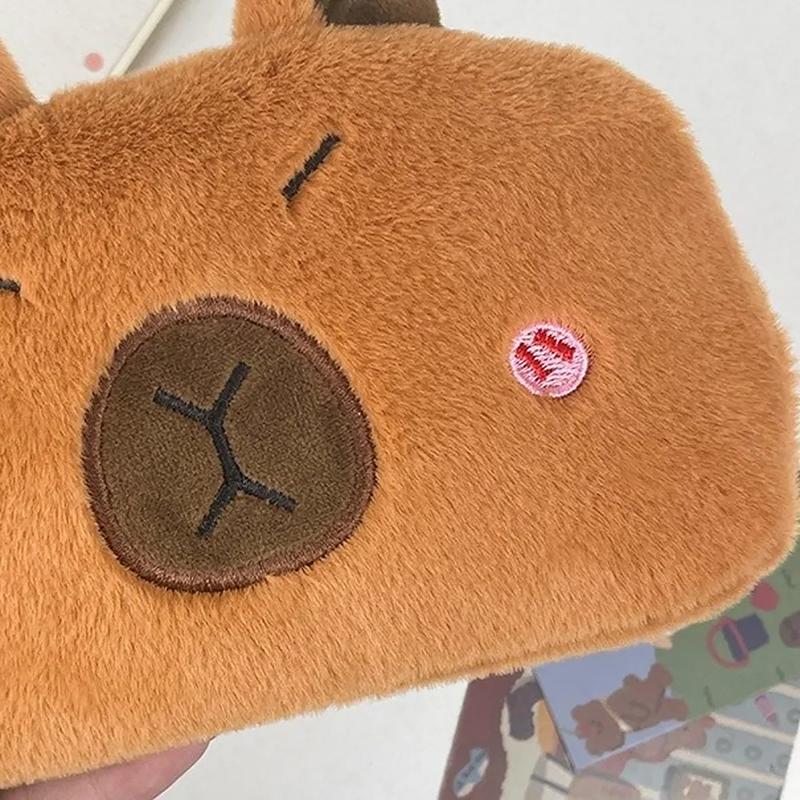 Astuccio creativo per penne in peluche Capibala, grande capacità, materiale sicuro, con cerniera a forma di animale, borsa per bambini, astuccio per penne per bambini, astuccio per la scuola