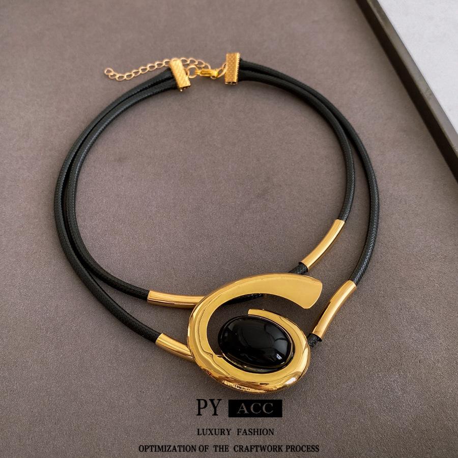 Oval Spiral Double-layer Earrings Necklace, Simple and Fashionable Collarbone Chain Design Sense, Niche Jewelry Set for Women