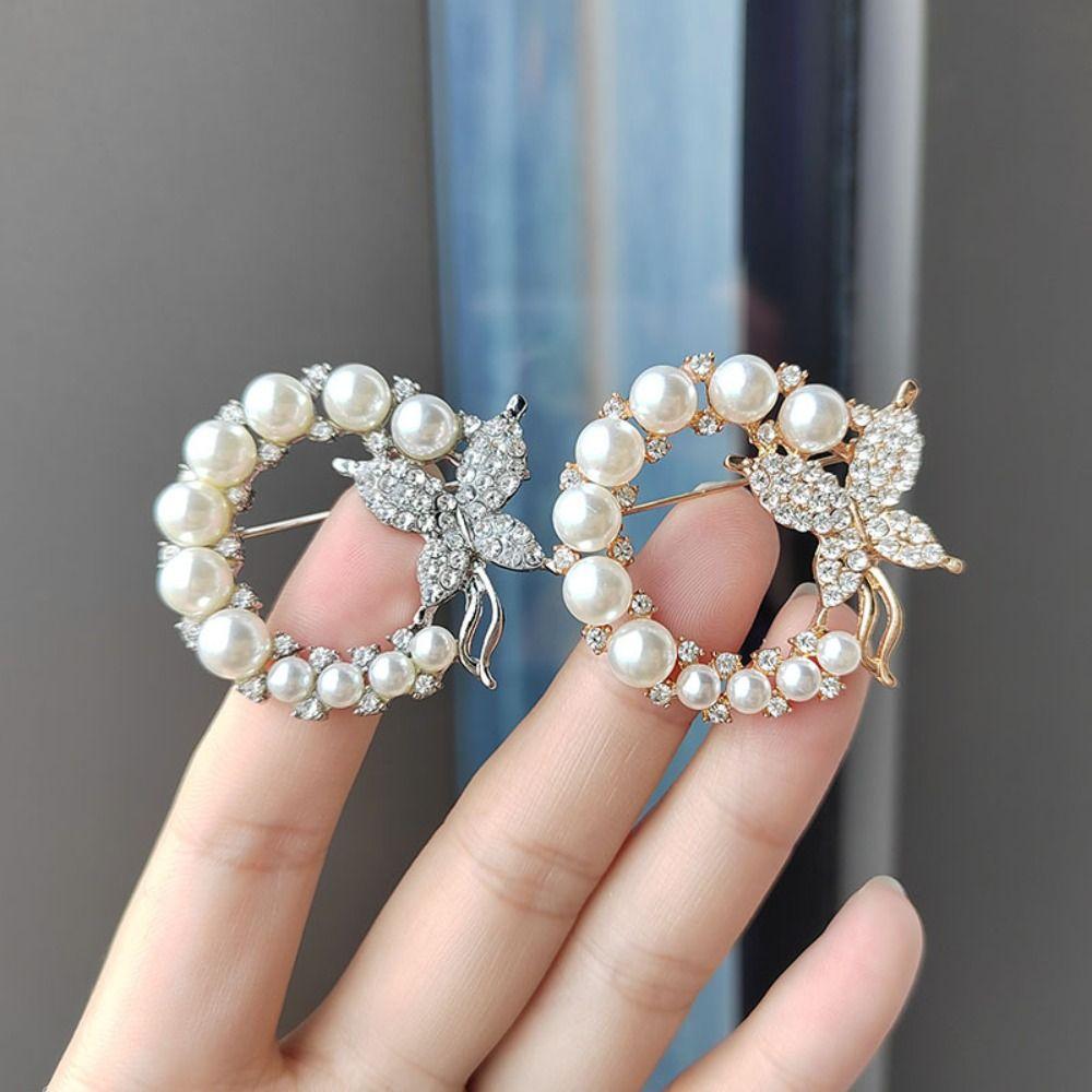 Elegant Wreath Butterfly Brooch Trend Rhinestone Circle Brooches Circle Butterfly Brooch Jewelry