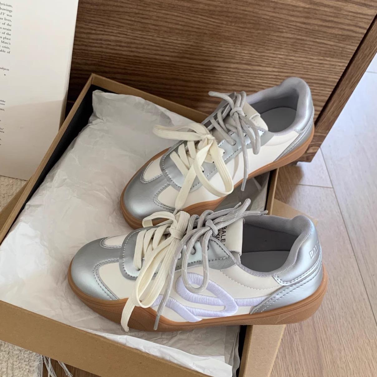 

Красные тренировочные кроссовки Чжао Чжаои, такие же, как у него, женские, новая мода 2025, вышивка, платформа, повседневная спортивная обувь, обувь Форреста Гампа 40 серебряный