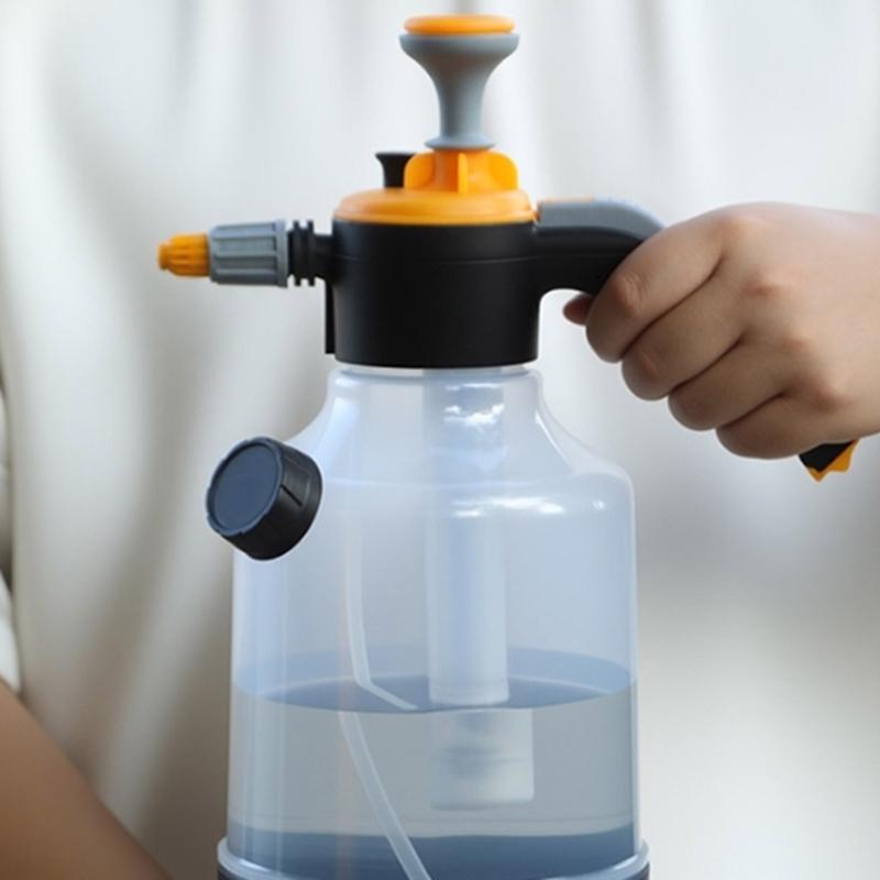 Large Capacity Plastic Plant Watering Can With Adjustable Nozzle for Outdoor Cleaning And Horticulture