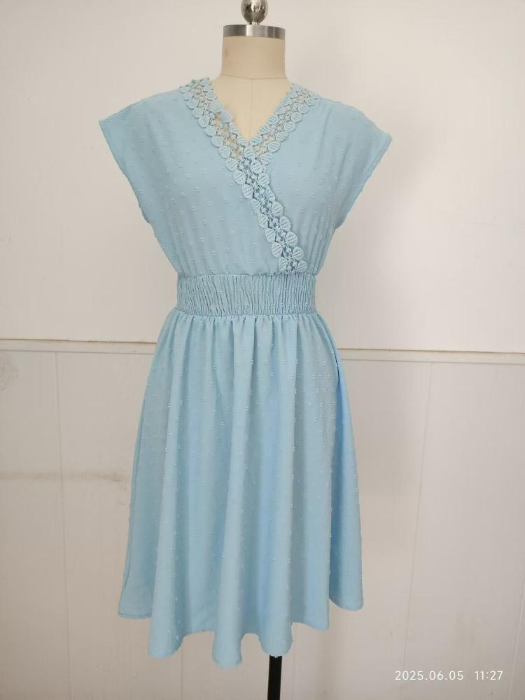 

Жіноча сукня з V-подібним вирізом, короткими рукавами та мереживною обробкою, з розрізом збоку, повсякденна літня сукня з еластичною талією XL небо синє кольору