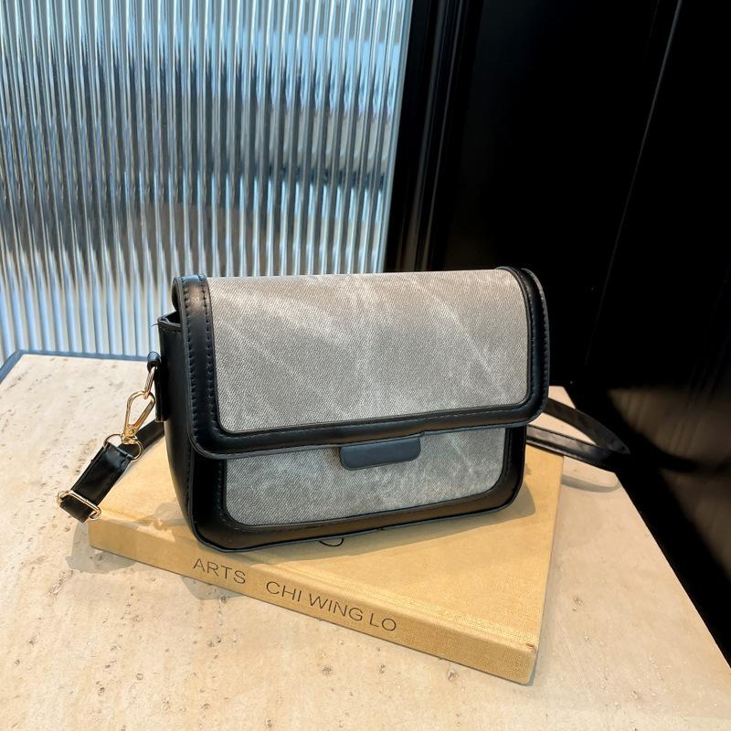 Premium Texture Retro Fashion Crossbody Small Square Bag Women's 2025 New Niche Design Versatile Shoulder Armpit Bag