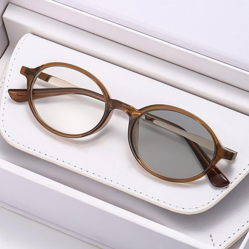 Oval Frame Photochromic High-Definition Myopia Glasses Unisex Ultra-Lightweight Comfortable Anti-Blue Light Eyewear 0 To -4.0