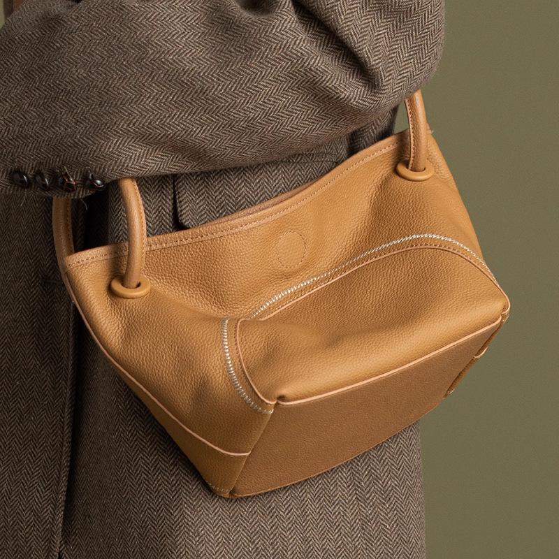 The First Layer Of Cowhide Niche Commuter Cowhide Single Shoulder Crossbody Portable Vegetable Basket Bucket Bag Soft Leather Bag Women'S Versatile