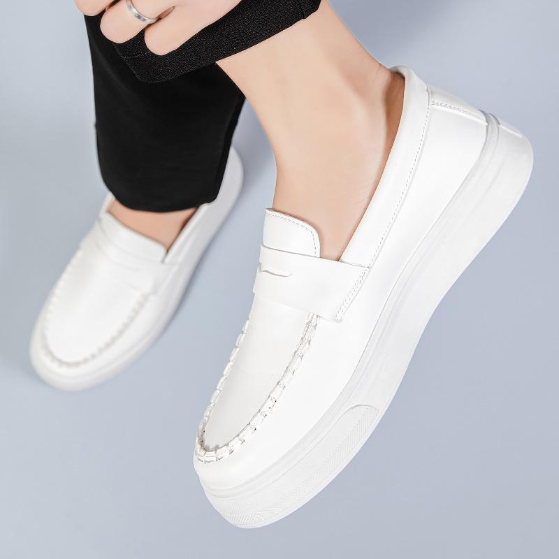 

Весна 2025 Мужские дышащие кожаные мокасины в британском стиле - Модные повседневные мокасины для молодежи 45 белый