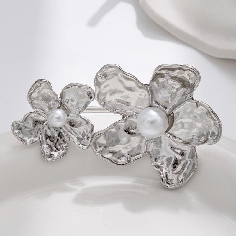 Petal ring niche design flower finger ring personality exaggerated irregular pleated female ring