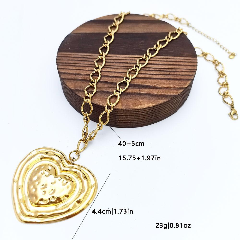Exaggerated heart-shaped stainless steel necklace, accessory, elegant and luxurious DIY accessory, vacuum 18k electroplating 18K золотой