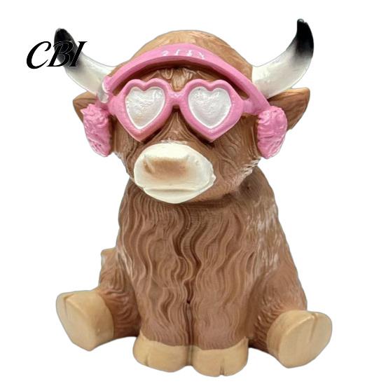 Healing Cartoon Animal Models Highland Cow Figurine, Resin Sitting Sculpture, Farmhouse Desk Matte Finish Crafts Decoration, Cute Statue for