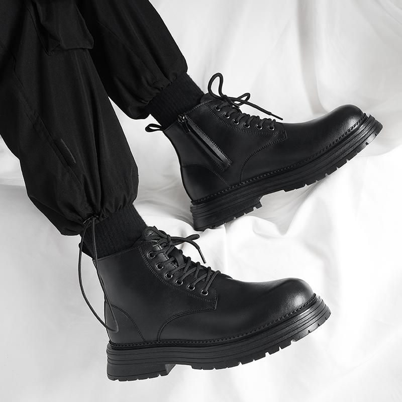 Black thick soled men's boots Fashionable and trendy men's style Outdoor street motorcycle Daily office party adult shoes hot