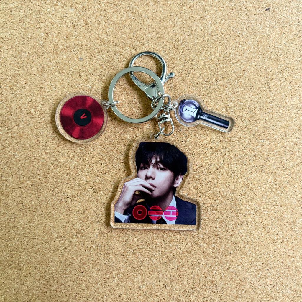 BTS Akrylowy brelok do kluczy World Tour, Zawieszka z portretem członka zespołu, zawieszka z winylową płytą i lightstickiem, Akcesorium do torby dla fanów Kpop ARMY