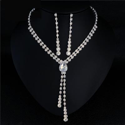 Halskette Ohrring Set Exquisite Strass funkelnde Abendkleid Accessoires