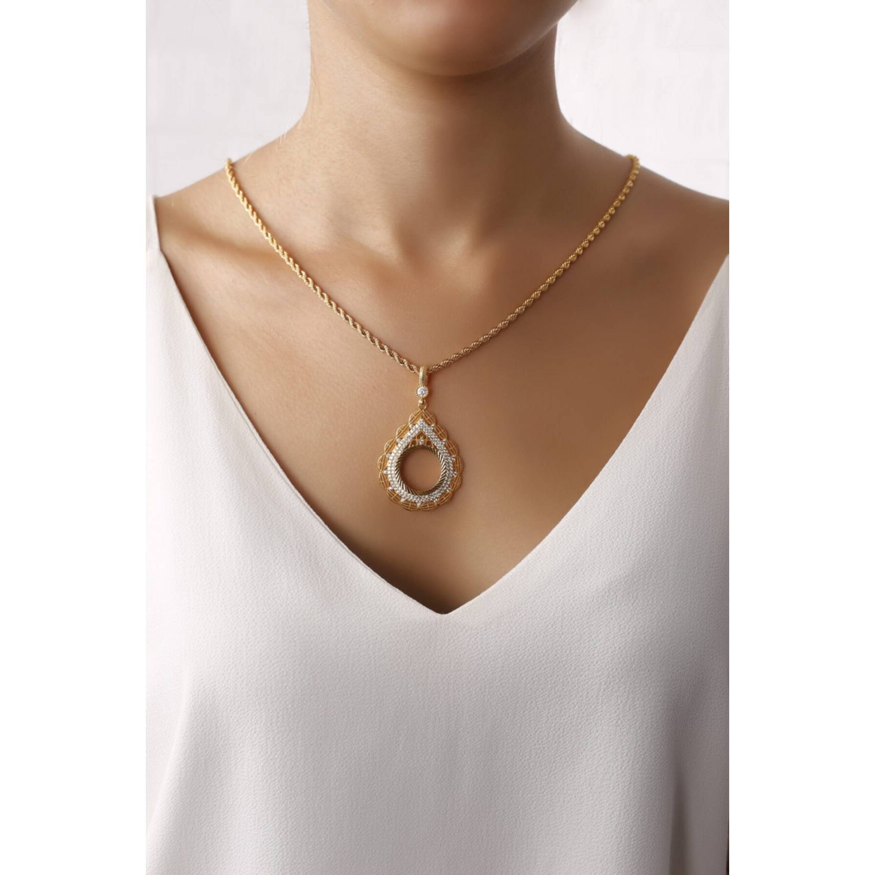 

Колье из 22-каратного золота с покрытием из четверти золота в оправе