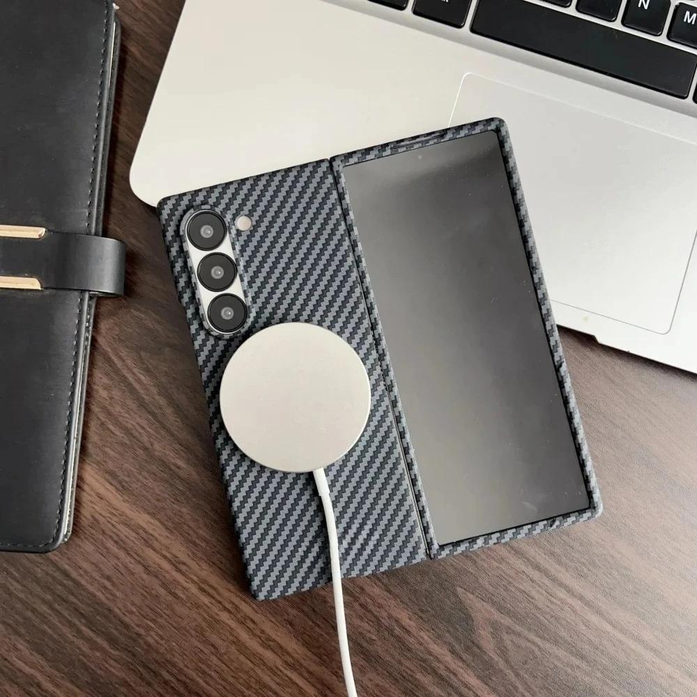 Luxury Carbon Fiber Patterned Shockproof Case for Samsung Galaxy Z Fold 7 6 5 4 3 Protecting For Magsafe Wireless Charging Cover