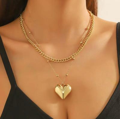 Colliers avec Pendentif Cœur pour Femmes Punk Superposés Choker Cœur Massif Hip Hop Chaîne à Maillons Amour Y2K Bijoux Tendance pour Femmes Cadeaux
