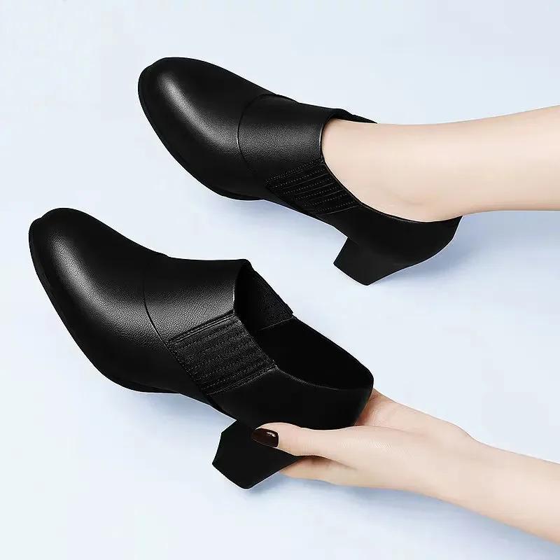 Women Classic Round Toe High Quality Spring & Autumn Comfort Boots Lady Casual Black Patent Leather Autumn Boots