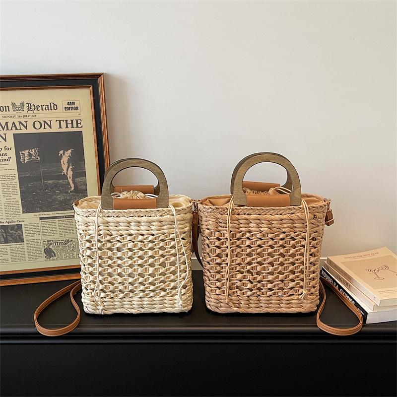 2026 New Exquisite Straw Square Shoulder & Crossbody Bag Stylish Design Summer Popularity Retro Handbag for Women Pastoral Style
