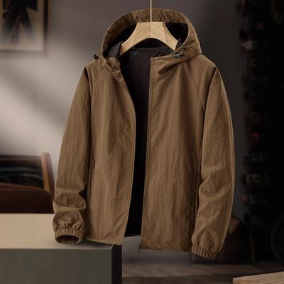 Herbstjacke Herren Cool und Atmungsaktiv Outdoor Kapuzen-Tooling-Jacke Wasserdichte Reisejacke
