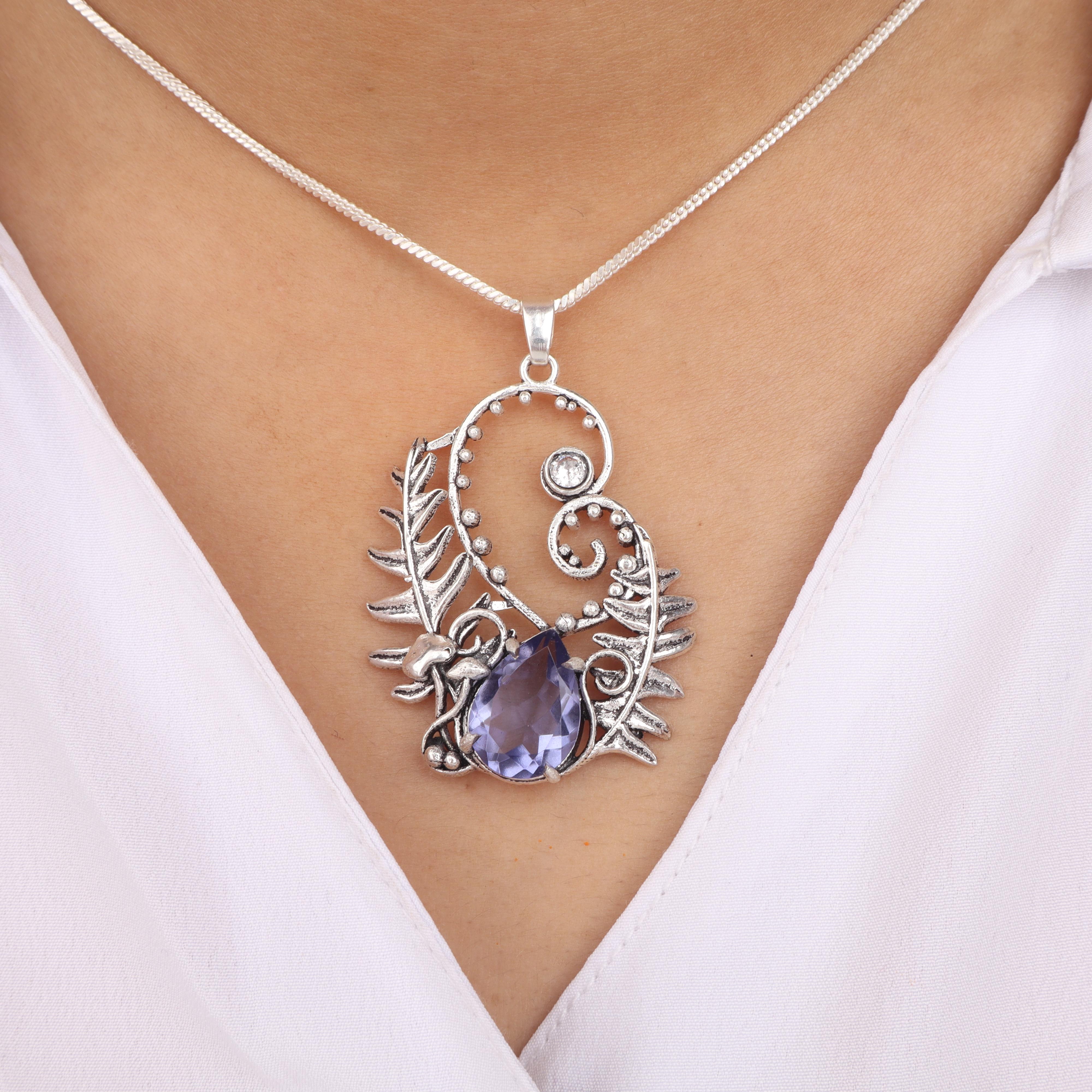 

Иолит Драгоценный камень 925 Стерлинговое серебро Ручная работа Уникальная подвеска 1,8 Свадебные украшения для женщин CP-42-6